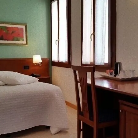 Ca' Fontanea Bed & Breakfast 3*