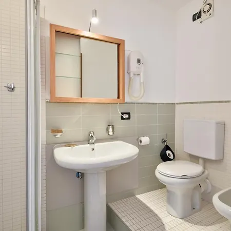 V 3*