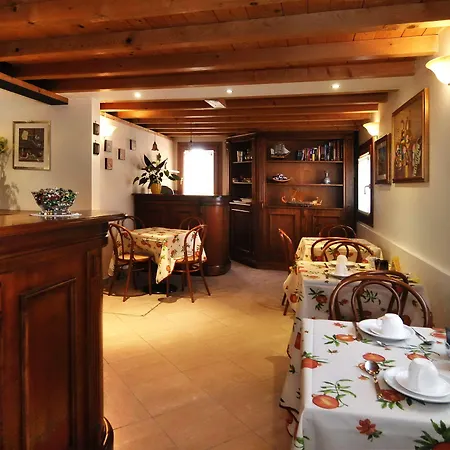 Bed and breakfast V