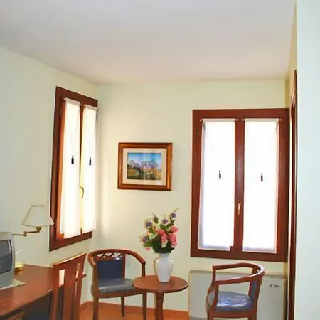 Oda ve Kahvaltı Ca' Fontanea Venedik