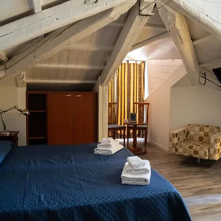 Bed and breakfast V
