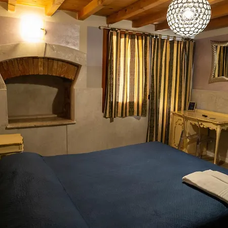 V Bed and breakfast 3*