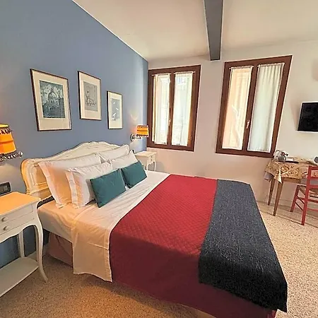 Bed & Breakfast V