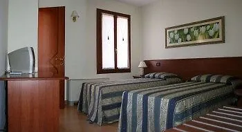 V Bed and breakfast 3*