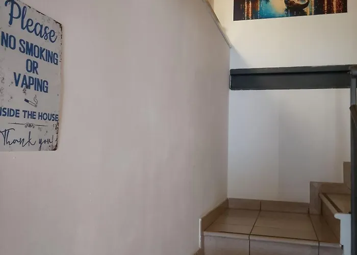 V Bed and Breakfast 3*