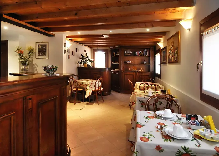 Bed and breakfast V Nice Rooms