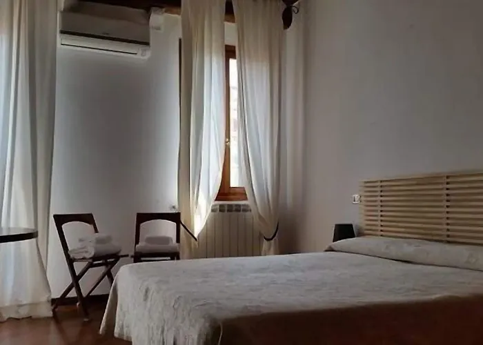 V Nice Rooms Bed and breakfast